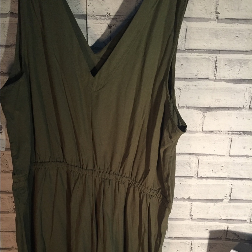 Romper - Picture 3 of 4